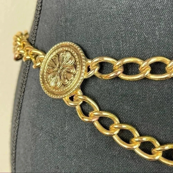 Escada Vinatge Designer Women’s Gilted Gold Tone Couture Chain Link Belt - Picture 4 of 15